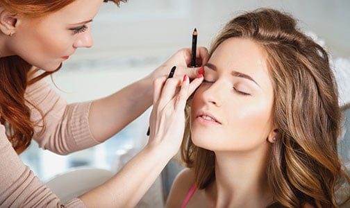 Maquillage professionnel réalisé avec les produits Artdeco